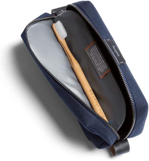 Bellroy Toiletry Kit (Unisex Toiletry Bag, Zipper Closure, Water-Resistant Lining, Toothbrush Sleeve with Magnetic Closure, Internal Mesh Pocket Organization) -Bronze