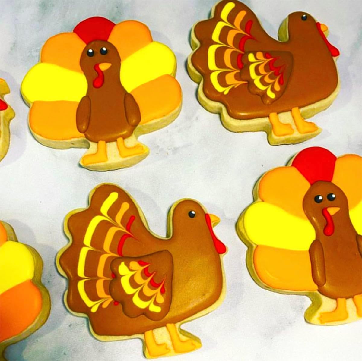 Thanksgiving Cookie Cutters Set 5PCS, Food-grade Stainless Steel Turkey Pumpkin Pine Cones Maple Leaf Fall Cookie Cutters Shapes, Sturdy Metal Biscuit Cutters for Home Holiday Family Baking