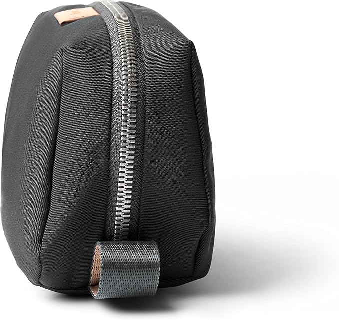 Bellroy Toiletry Kit (Unisex Toiletry Bag, Zipper Closure, Water-Resistant Lining, Toothbrush Sleeve with Magnetic Closure, Internal Mesh Pocket Organization) -Bronze