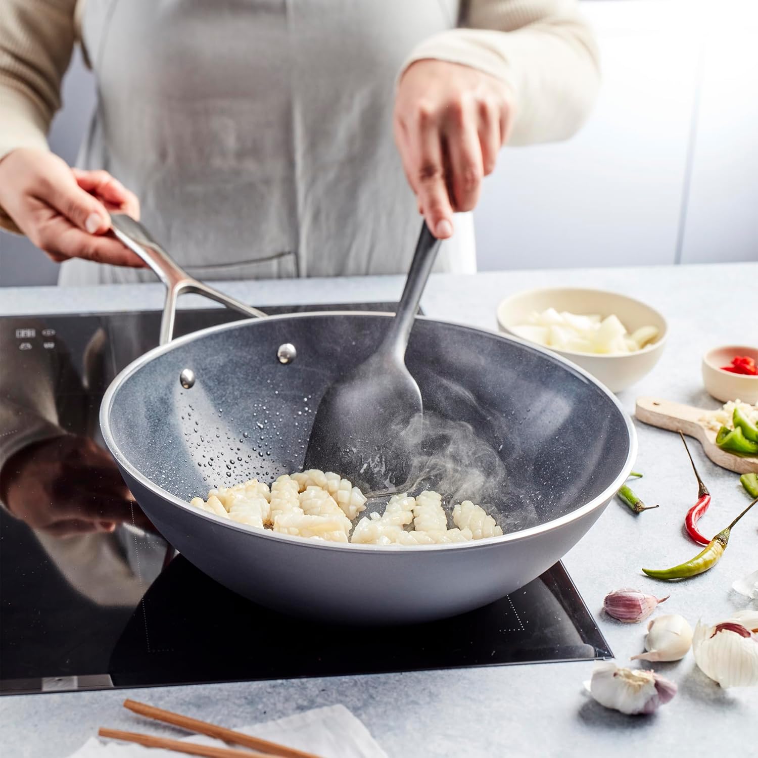 Demeyere AluPro Ceramic 12-inch Aluminum Nonstick Wok