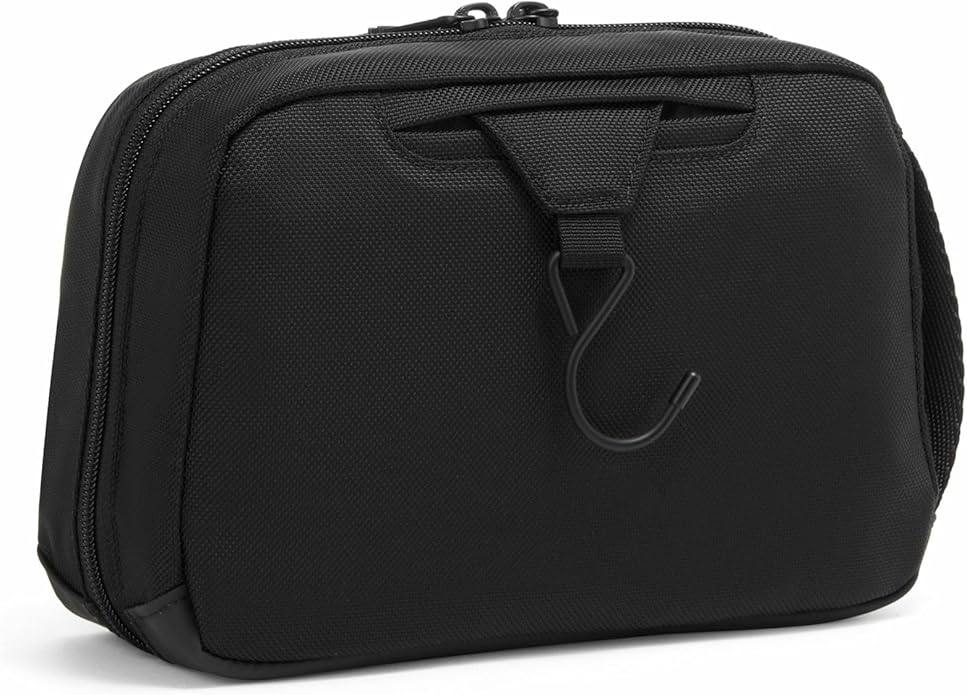 TUMI Men's Response Travel Kit