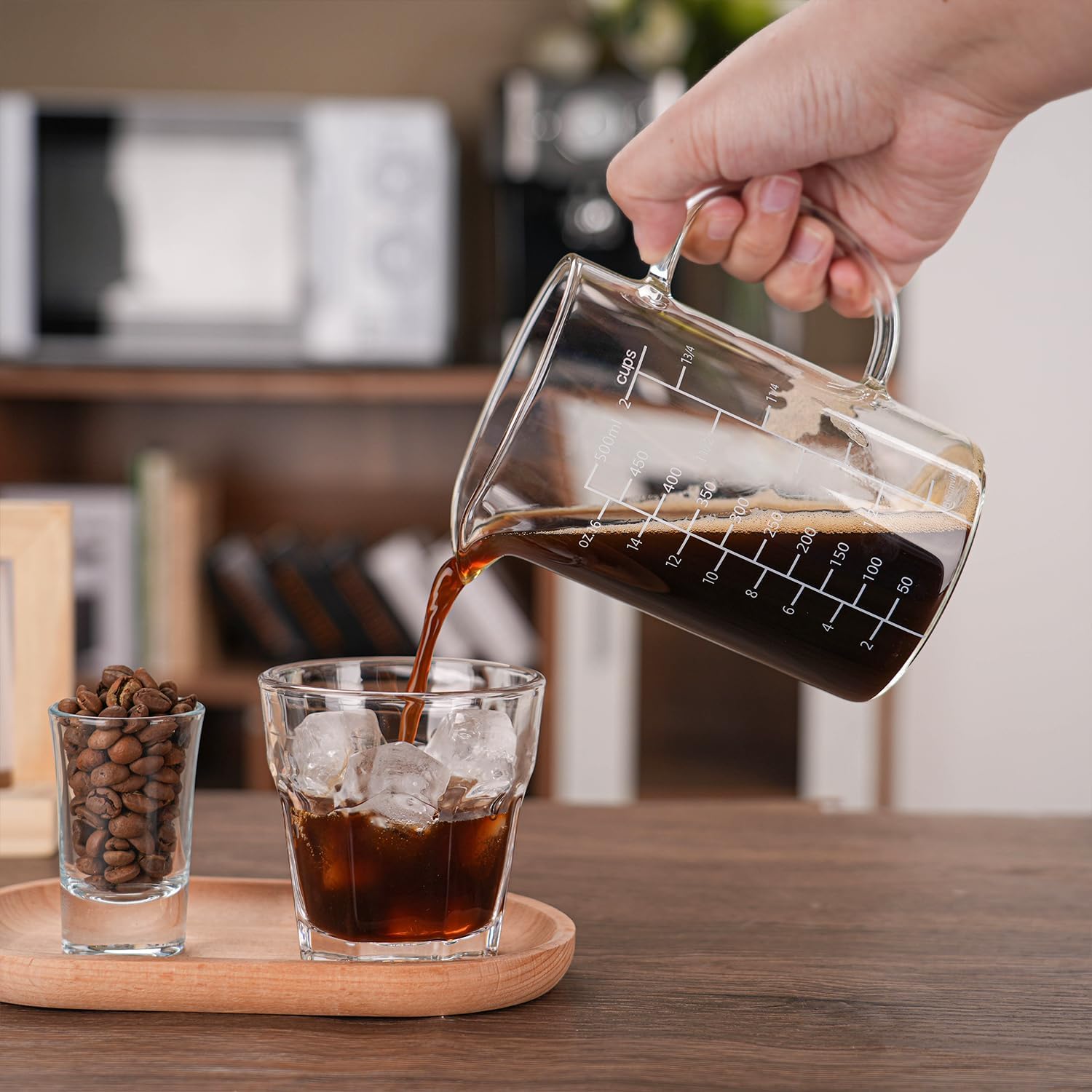 BCnmviku 500ML 2 CUP Glass Measuring Cup With Handle, High Borosilicate Glass Three Scales (OZ, Cup, ML/CC for Kitchen or Restaurant Easy To Read