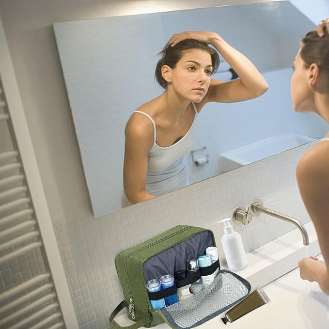 Toiletry Bag for Men Hanging Dopp Kit Water Resistant Shaving Bag Small Toiletry Bag for Traveling (Pure Green)