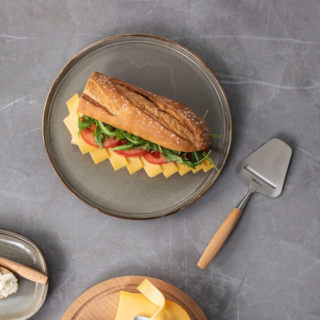 Boska cheese slicer Amigo/Slicer for mature and aged cheese/Ergonomic handle/Stainless steel/Beech wood/Non-stick thanks to BSF treatment/Also for slicing vegetables