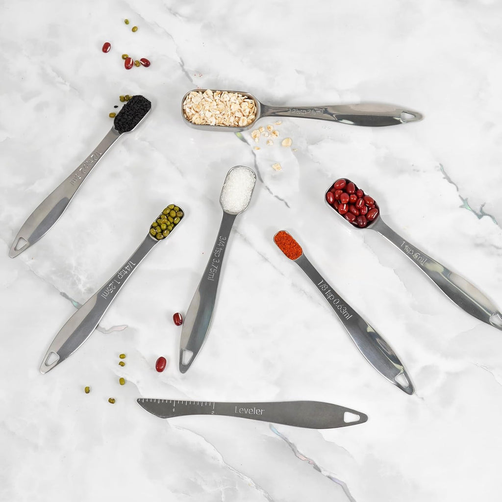 17 Piece Measuring Cups and Spoons Set, Stainless Steel Measuring Spoons Set and Stackable Measuring Cup with Lid for Liquid and Dry Ingredients, Cooking Baking Gadgets