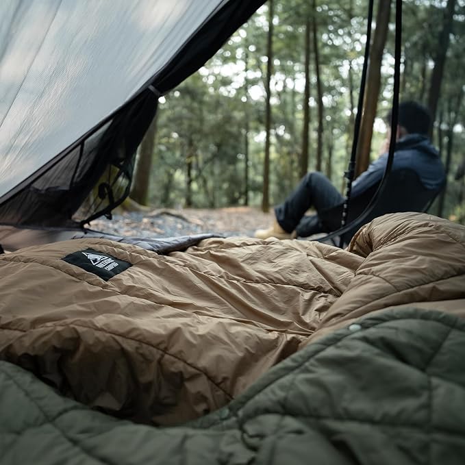 OneTigris Featherlite Ultralight Sleeping Quilt, Weighs 35oz, Warm Hammock Topquilt 40 Degree, with Footbox, Perfect for Outback Camping, Hiking, Backpacking and Hammocks