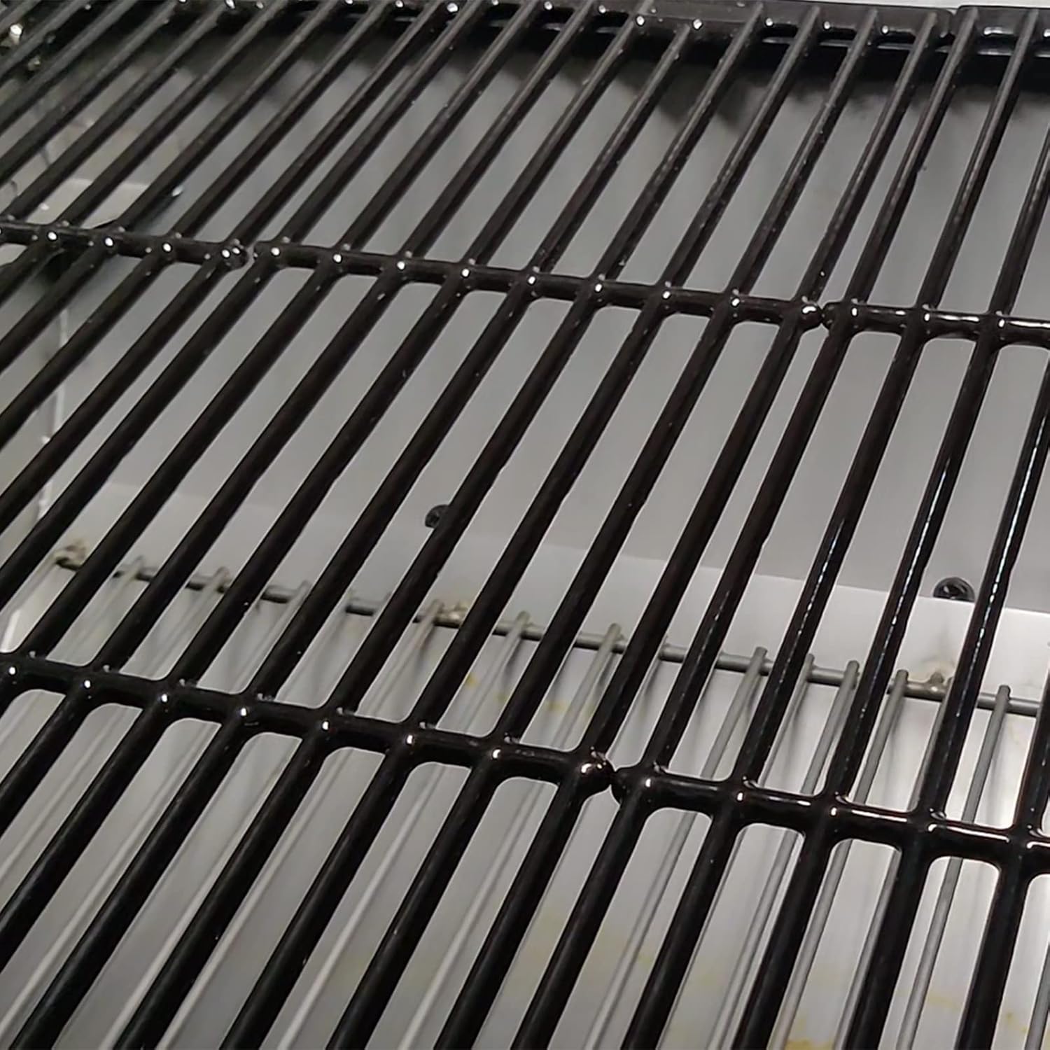 Uniflasy Porcelain Cast Iron Grill Cooking Grates for Chargriller 5050, 3001, 3008, 3030, 3725, 4000, 2121, King Griller 3008, 5252, 19 3/4 Inch Coated Cast Iron Grill Grid Grates Replacement