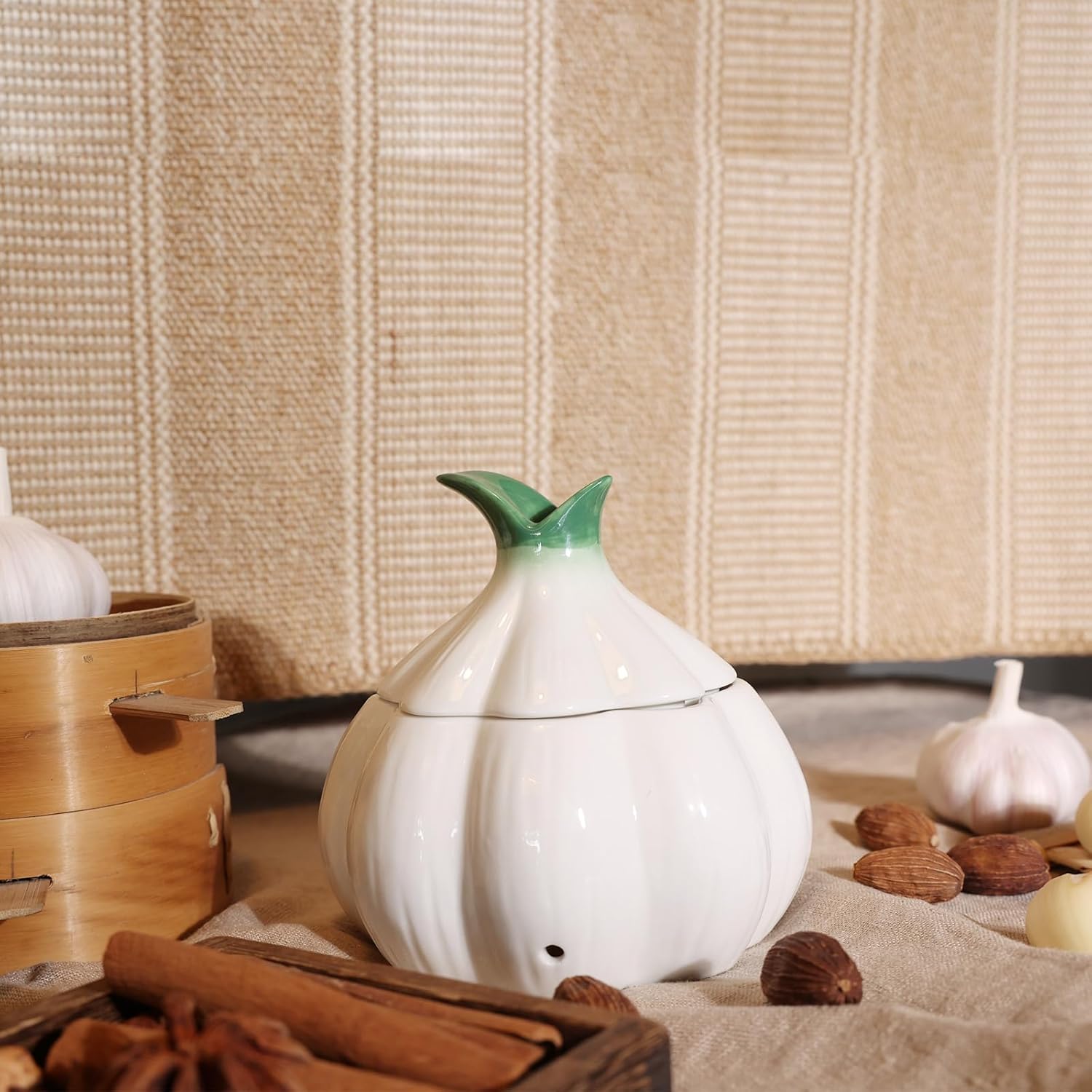 TOIVO Garlic Keeper for Counter，with Lid and Holes GarlicSaver,Garlic Holder Storage Container toKeep (white)