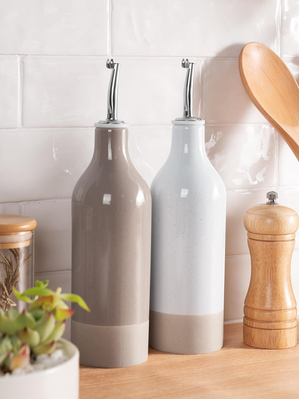 famiware Milkyway 16oz Ceramic Olive Oil Dispenser Bottle, Olive Oil and Vinegar Dispenser Bottle Set of 2 with Stainless Steel Pourers, Suitable for Storage Liquids, Light Gray and Cinnamon Brown