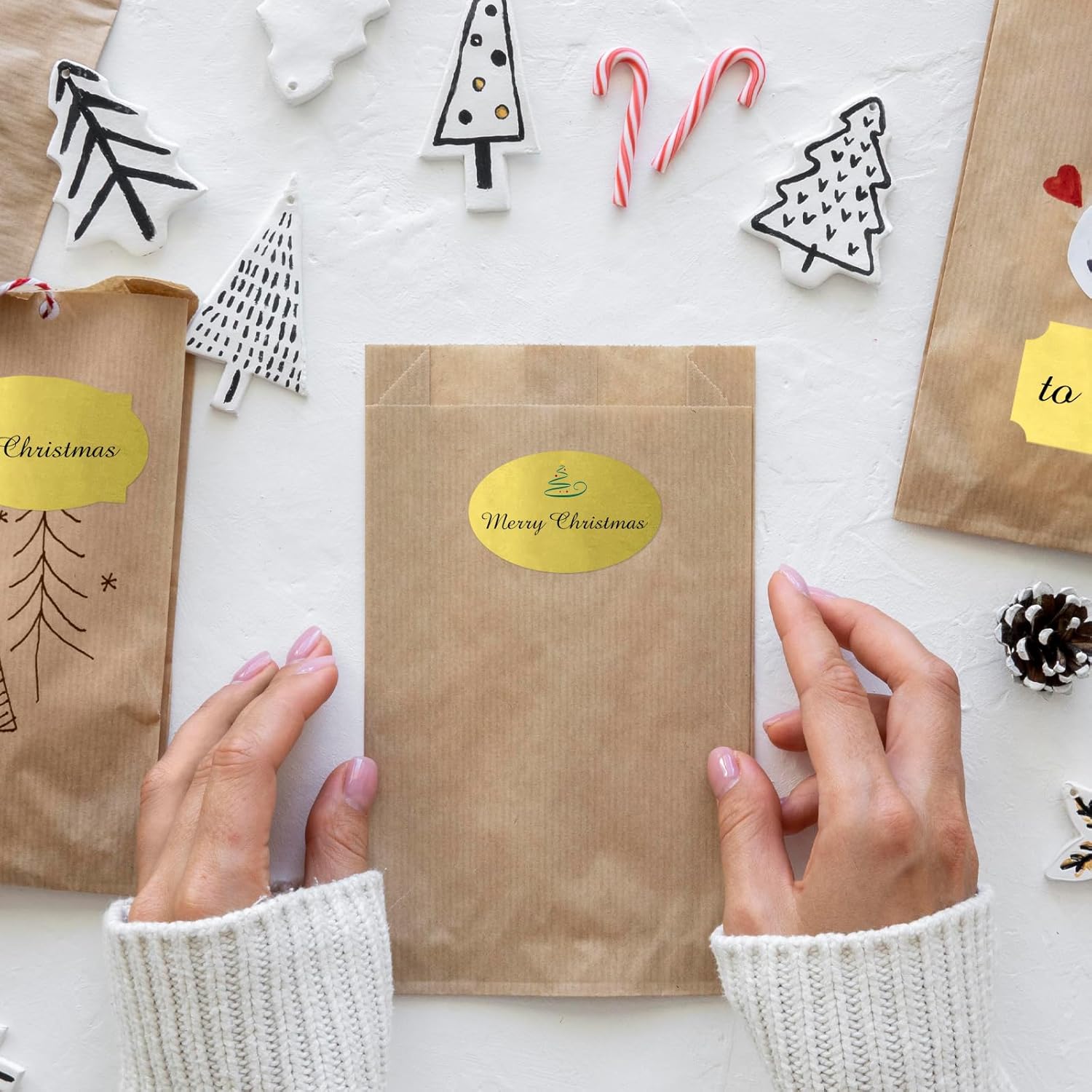 350 PCS Gift Tags Stickers Name Labels Stickers,2" x 1.2" Fancy Shape Stickers Self-Adhesive Handmade Bottle All-Purpose Jar Labels for Presents Cosmetic Decoration Jars Food Craft (Gold)