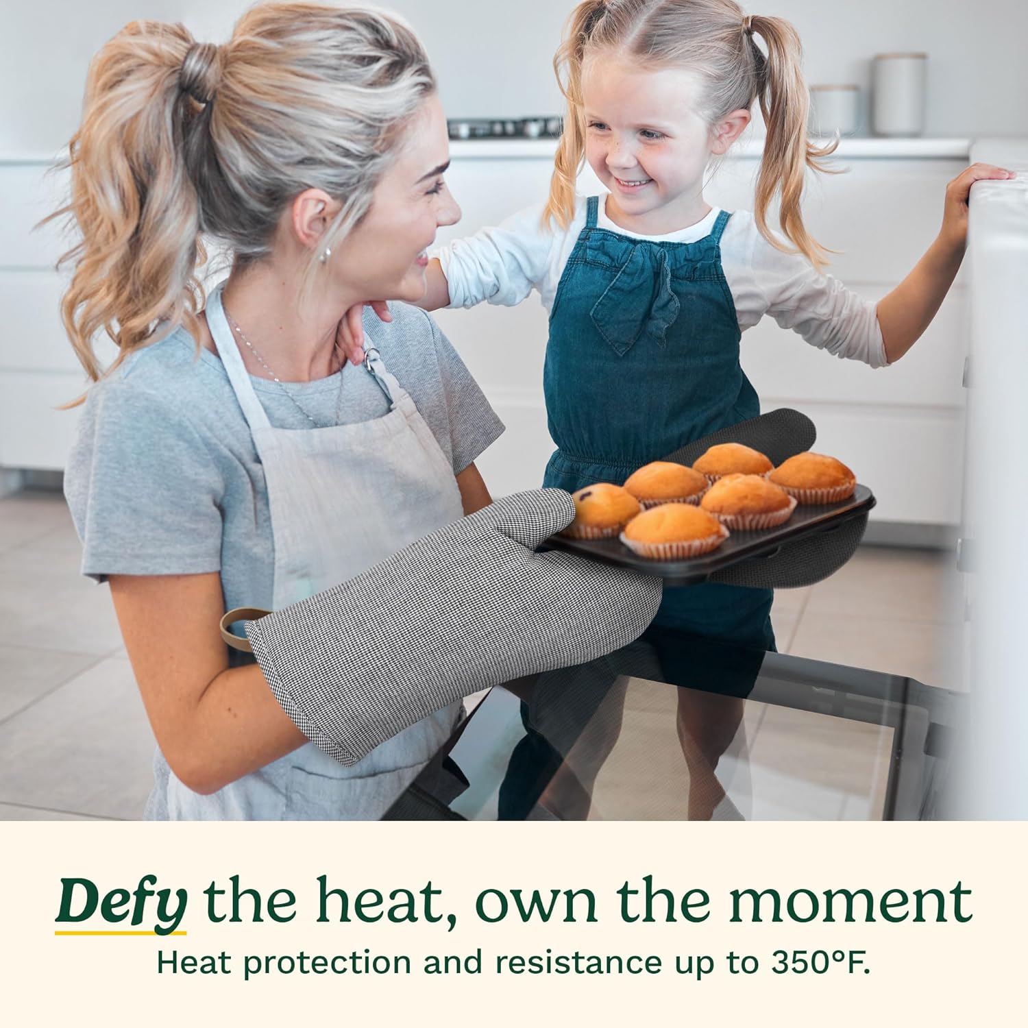 Cuisinart Heritage Kitchen Oven Mitts – Heat-Resistant Kitchen Mitts for Oven with Non-Slip Neoprene Palm, Long Cuff, and Cotton Filling – Durable Oven Gloves for Cooking, Baking, & Grilling