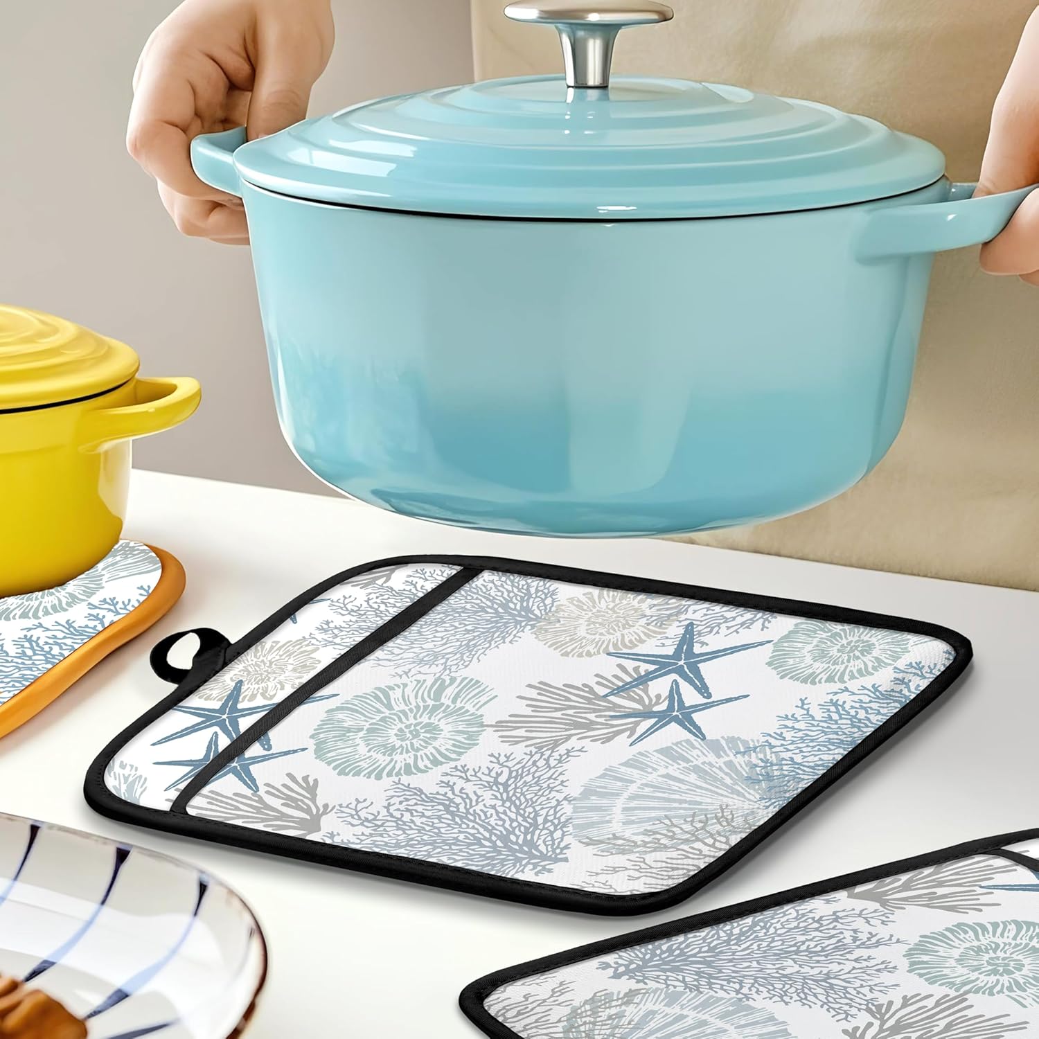 Coastal Beach Seashell Coral Starfish Oven Mitts Set, Ocean Beach Gifts for Women, Blue Heat Resistant Kitchen Oven Gloves for Baking and Cooking,Pot Holders