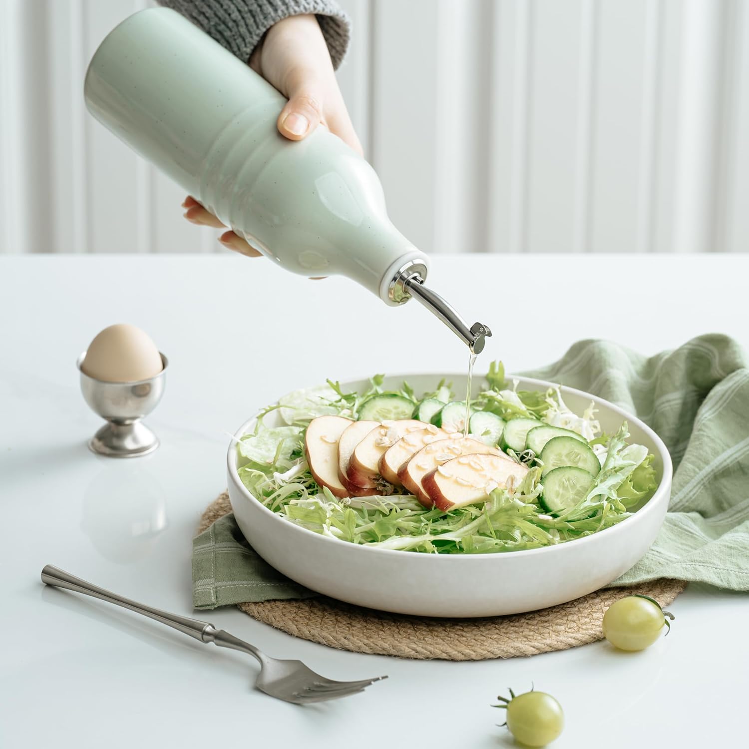 famiware Jupiter 16oz Ceramic Olive Oil Dispenser Bottle, Olive Oil and Vinegar Dispenser Bottle Set of 2 with Stainless Steel Pourers, Suitable for Storage Vinegar, Liquids, Light Green