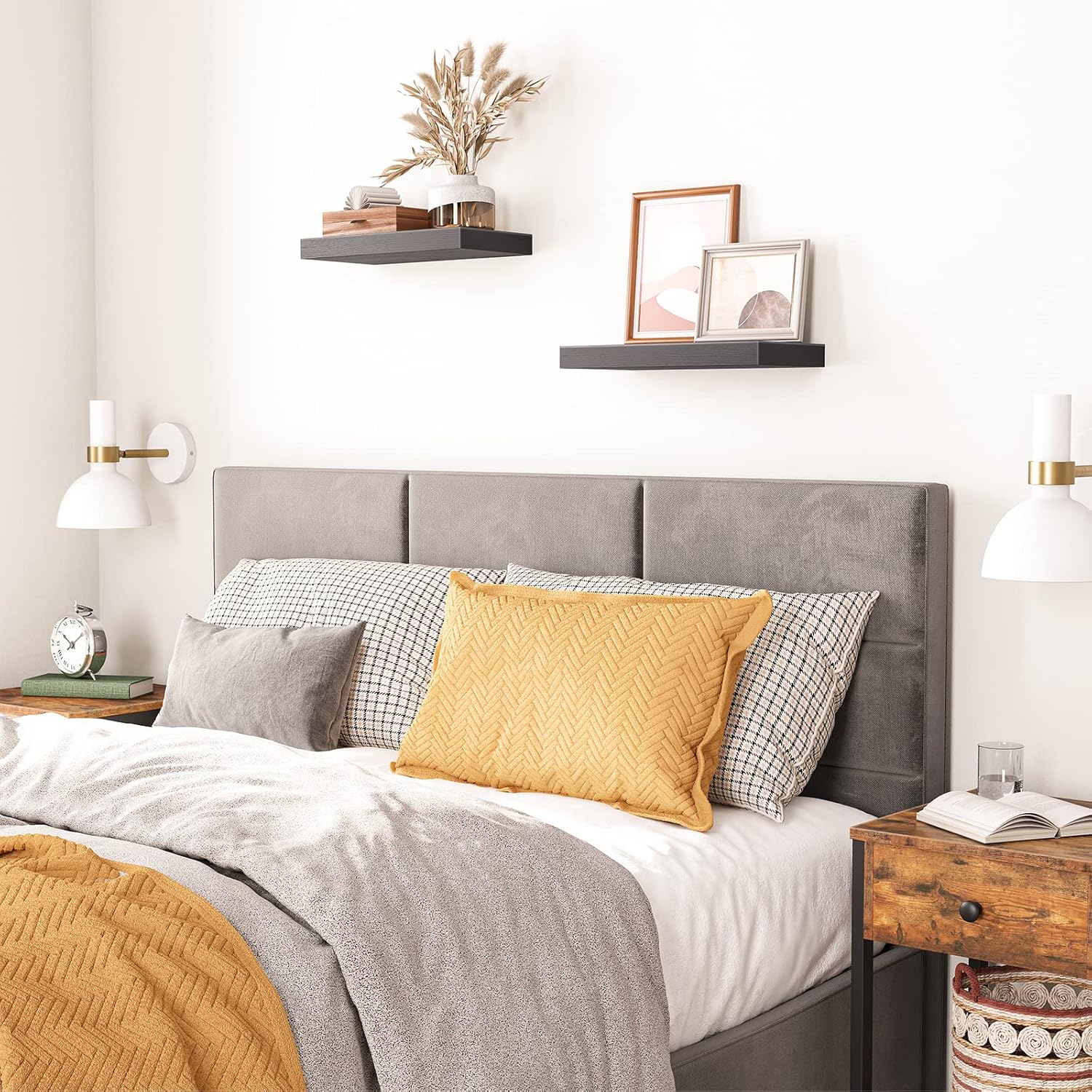 HOOBRO Floating Shelves for Wall, Wall Mounted Shelf Set of 2, 15.7" Hanging Shelf with Invisible Brackets, for Wall in Bathroom, Bedroom, Toilet, Kitchen, Living Room, Office, Black BK40BJ01