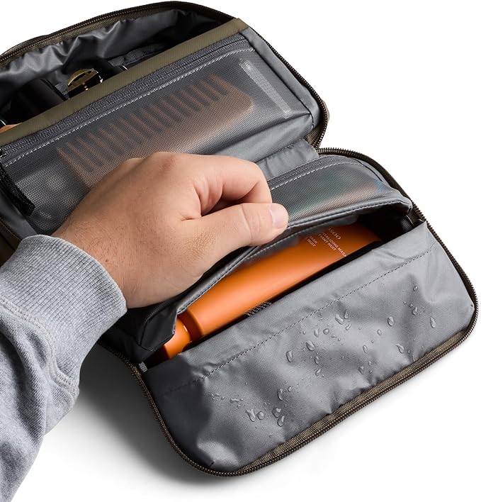 Bellroy Hanging Toiletry Kit (hanging 3 liter toiletry bag for men and women, and designed for travel) - SeaKelp