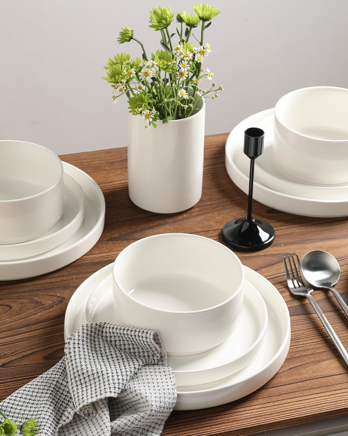 Sweejar Porcelain Dinnerware Sets for 4, 12 Pieces Ceramic Plates and Bowls Set, Classic Modern Simple Kitchen Dinner Dining Ware Set, Dishwasher and Microwave Safe Dishes Sets(Pure White)