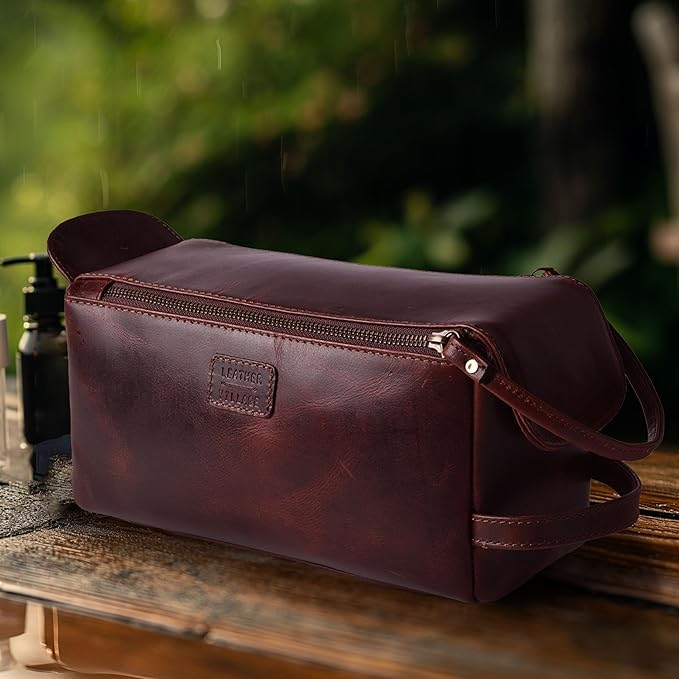 LEATHER VILLAGE Premium Leather Travel Toiletry Bag - Unisex Water-Resistant Travel Dopp Kit, Shaving & Cosmetic Organizer for Men & Women - Compact Bathroom Essentials - Cherry Brown