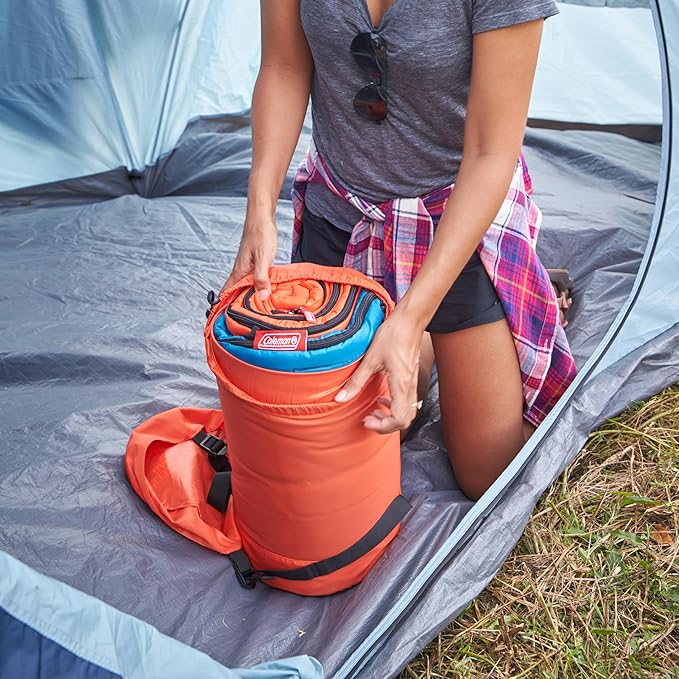 Coleman Kompact Cool-Weather Sleeping Bag, 20°F/30°F/40°F Adult Sleeping Bag with Heat Retention, Stuff Sack, & Snag-Free Zipper