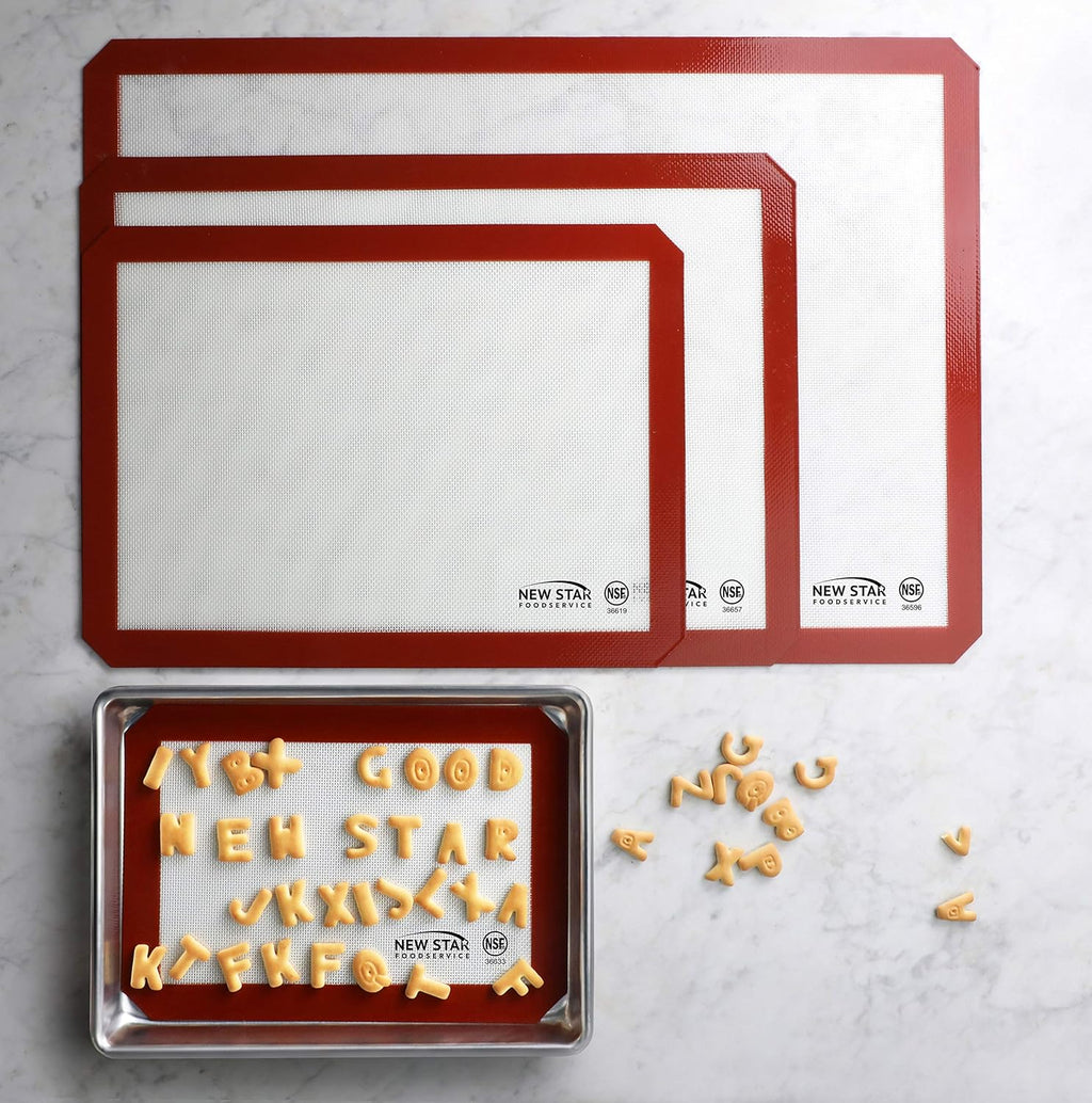 New Star Foodservice 36633 Commercial Grade Silicone Baking Mat Non-Stick Pan Liner, 8 x 12 Inch (Quarter Size)