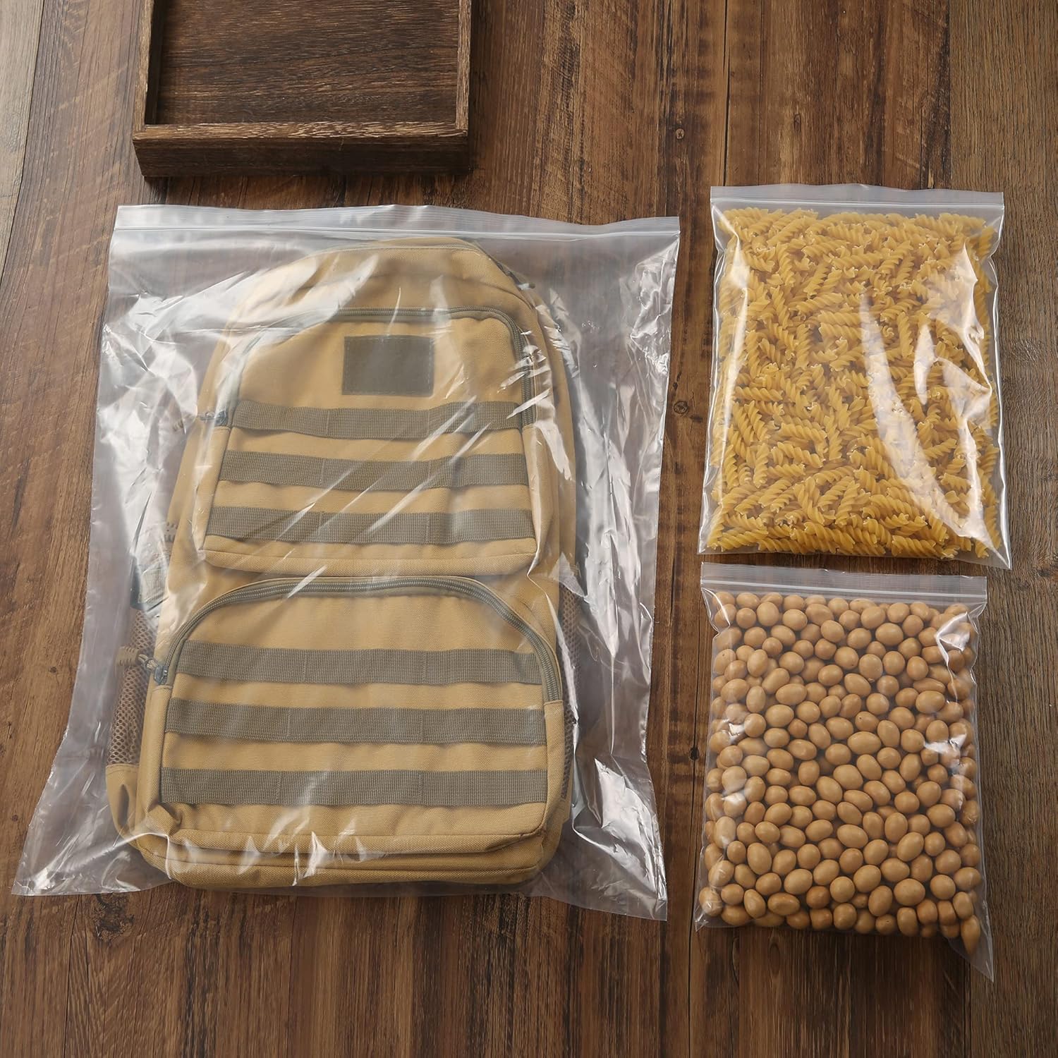 14" x 18" Large Thick 2.4 Mil Clear Zip Seal Lock Poly Bags Reclosable Plastic Bags Clothing T-Shirts Shoes Toys Snack Zipper Bag (30 Pack)